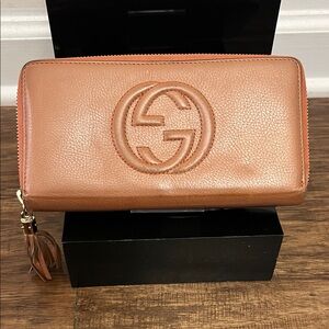 Gucci Soho Zip Around Wallet